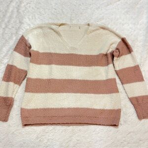 5/25🦋 Pink and White Sweater